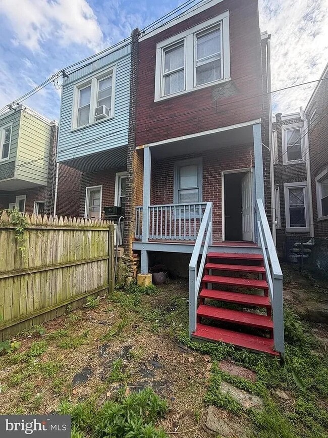 Photo - 1515 Dyre St