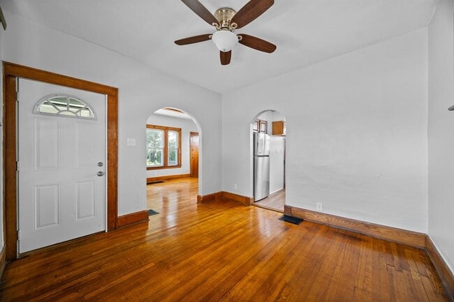 Building Photo - 3125 East Ave