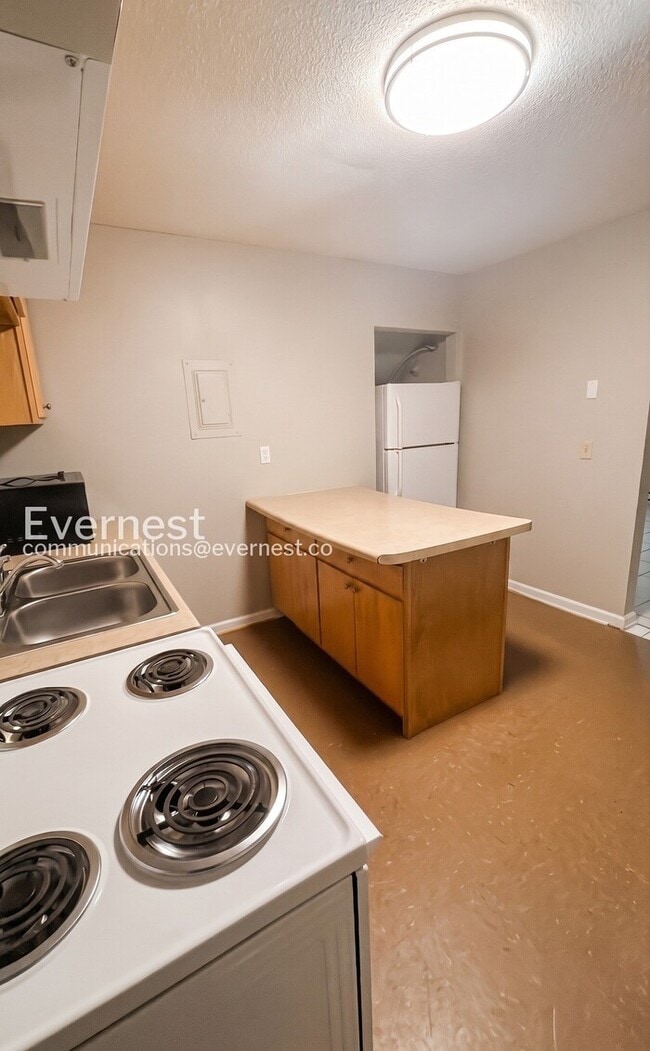 Photo - 1841 Dana Ln