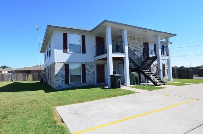 Photo - 2200 Wright Way