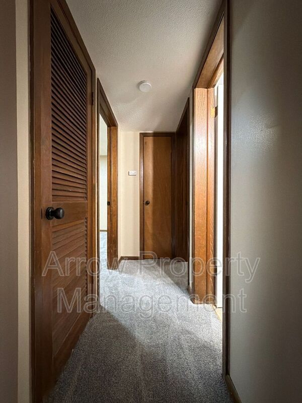 Photo - 3831 S 46th St Unit 2