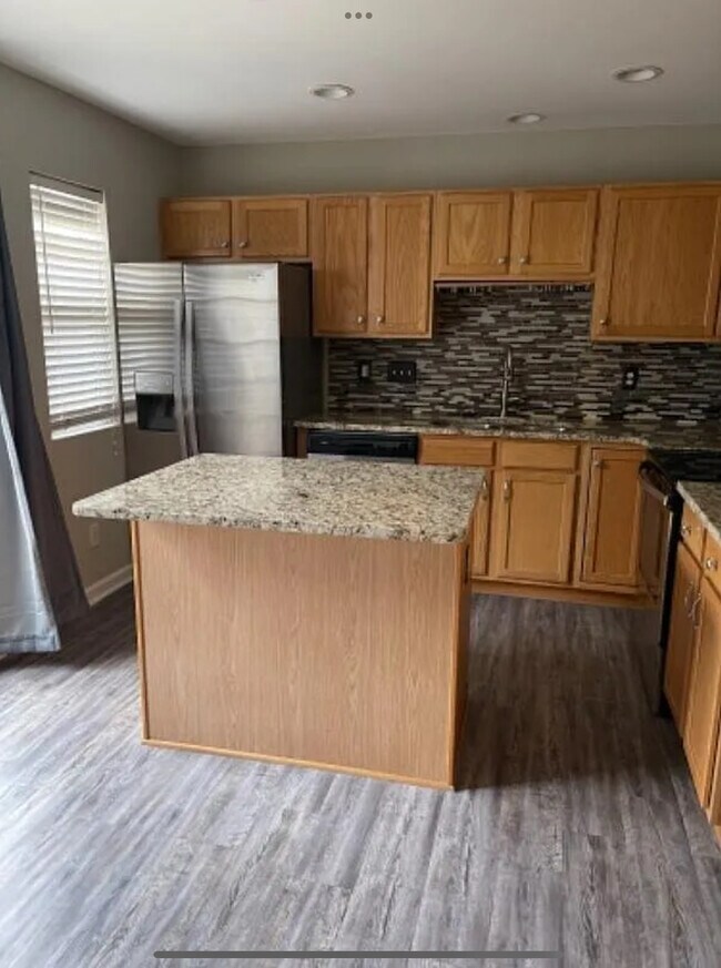 Photo - 27 Sidney Marie Ct