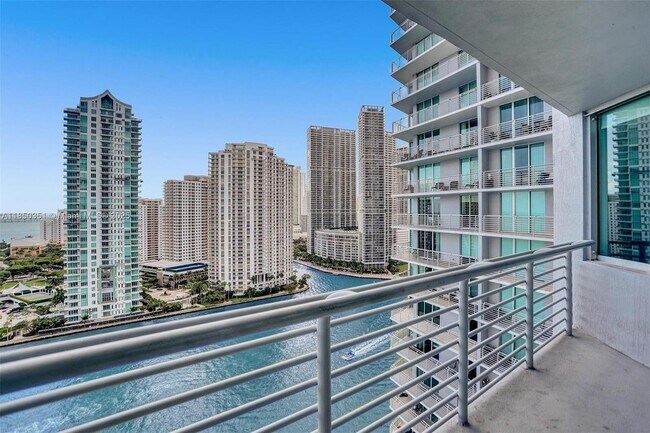 Building Photo - 335 S Biscayne Blvd Unit 2501 Rental
