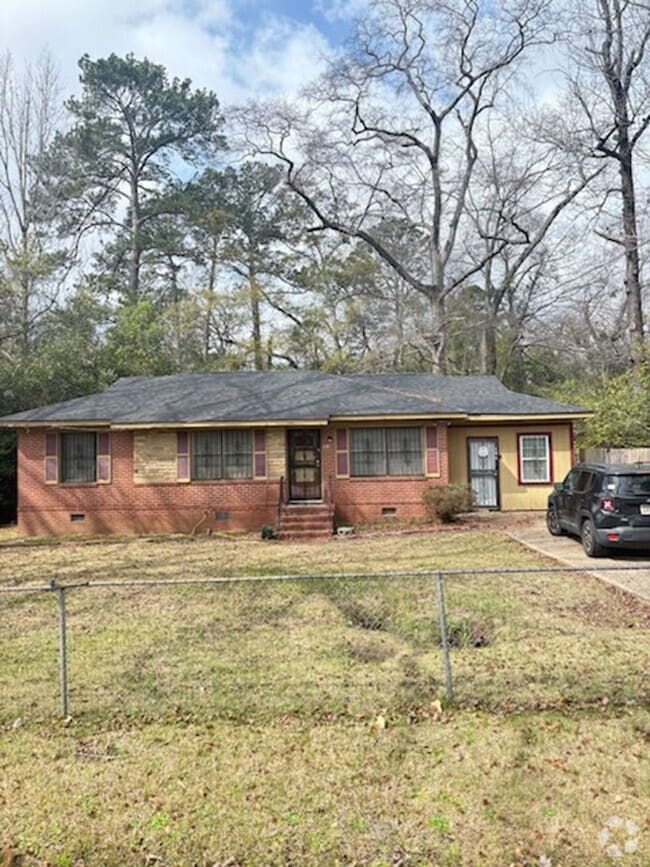 Building Photo - Charming 3-Bedroom Rental Home in Prime Co...