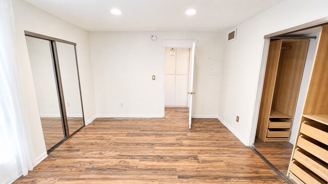 5255 Bellingham Ave Unit 109