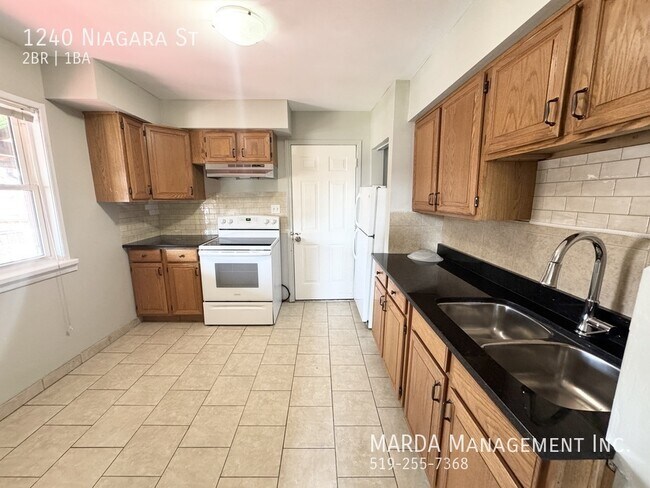 Photo - COZY 2 BED/1 BATH UPPER UNIT + HYDRO FREE INTERNET!!