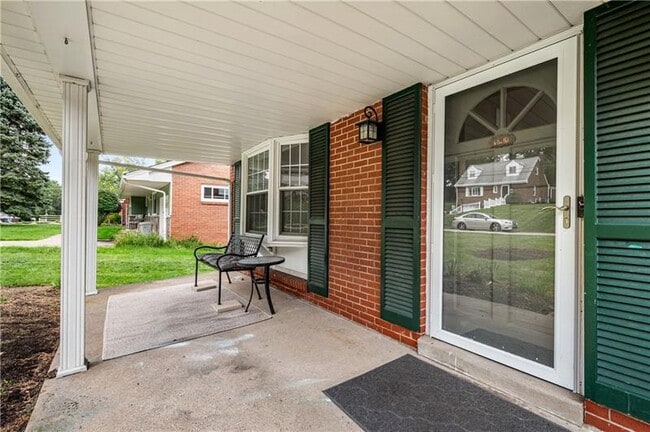 Photo - 120 Barbour Dr