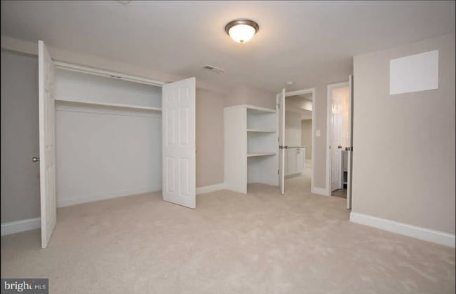 Building Photo - 127 S Jordan St Rental