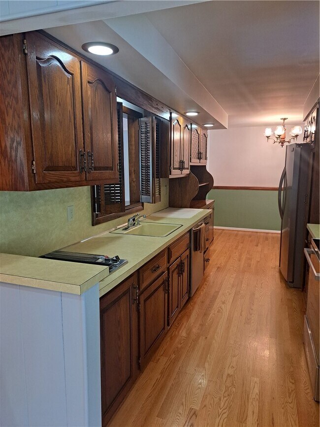 Photo - 75 Woody Ln