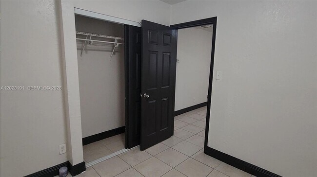 Photo - 877 NW 10th St Unit -