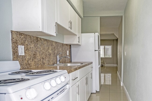 Helios Apartments Miami Beach