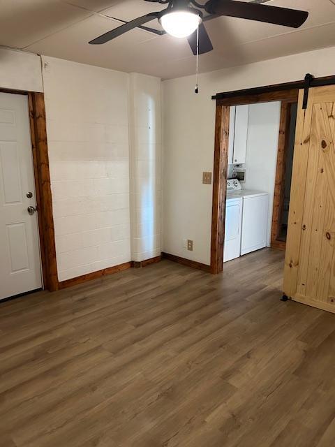 Photo - 633 N Commercial St