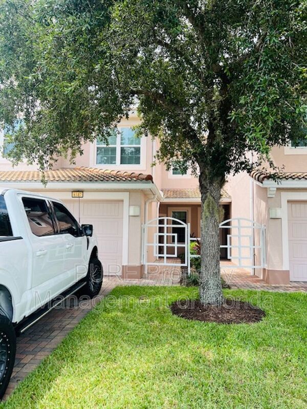 Building Photo - 8317 Bella Vida Cir Rental