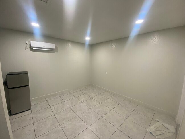 19227 NW 62nd Ave Unit Studio