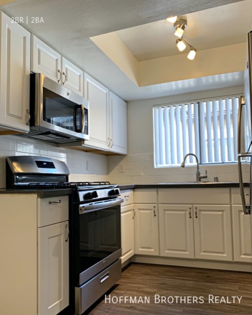 Photo - 1012 E Acacia Ave Unidad 105