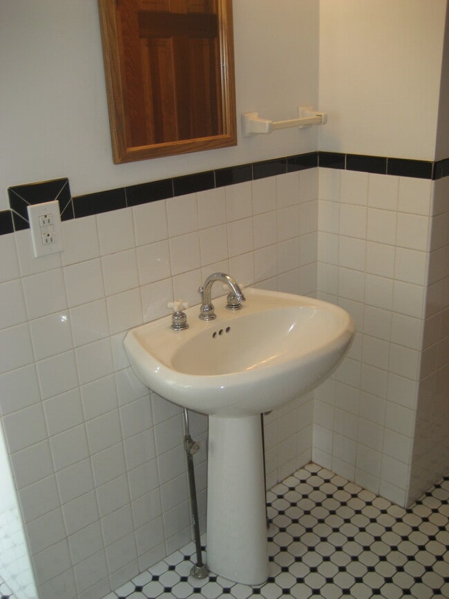 Photo - 81 South St Unit Apt 3