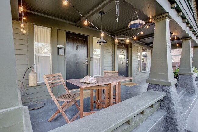 Photo - 2174 W 30th St