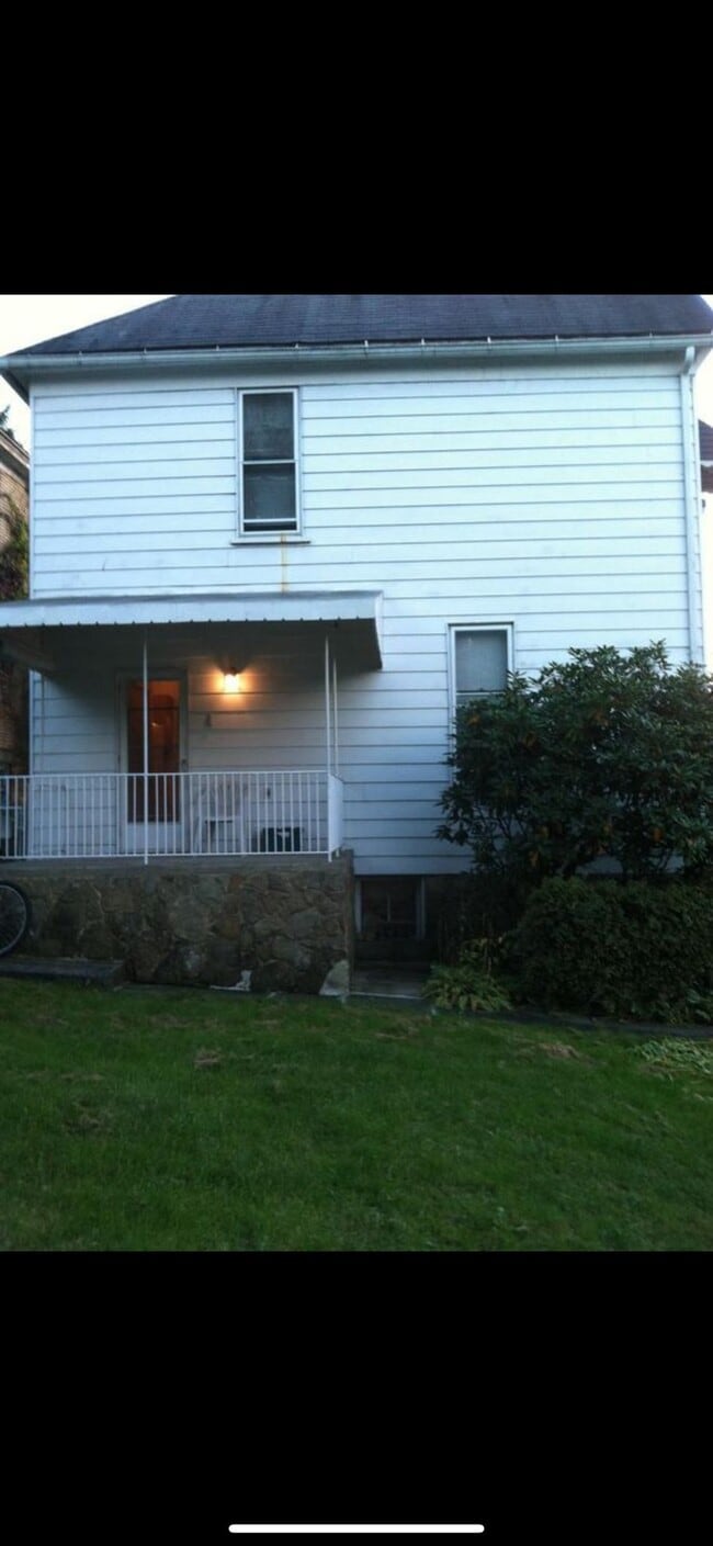 Photo - 607 7th St
