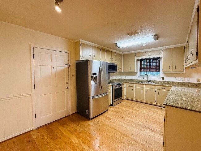 Photo - 814 Pinemont Dr