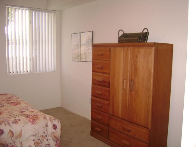 Photo - 1 BD 1 BA in Brick Commons