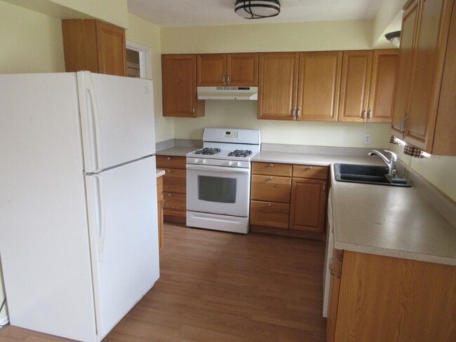 Photo - 4 bedroom 3 bathroom w/basement