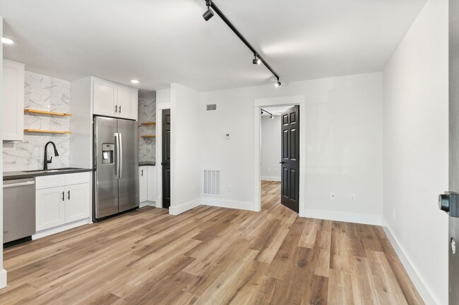 Building Photo - Brand new 1BD/1BA Unit 201