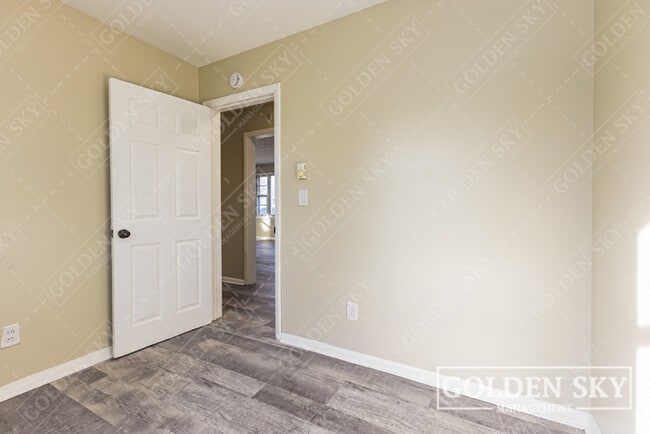 Photo - 2125 E Harvard Ave