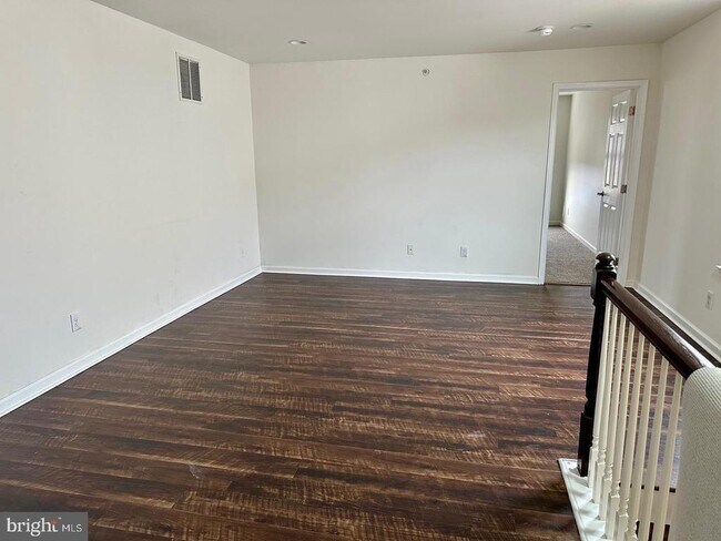 Photo - 533 Prizer Ct