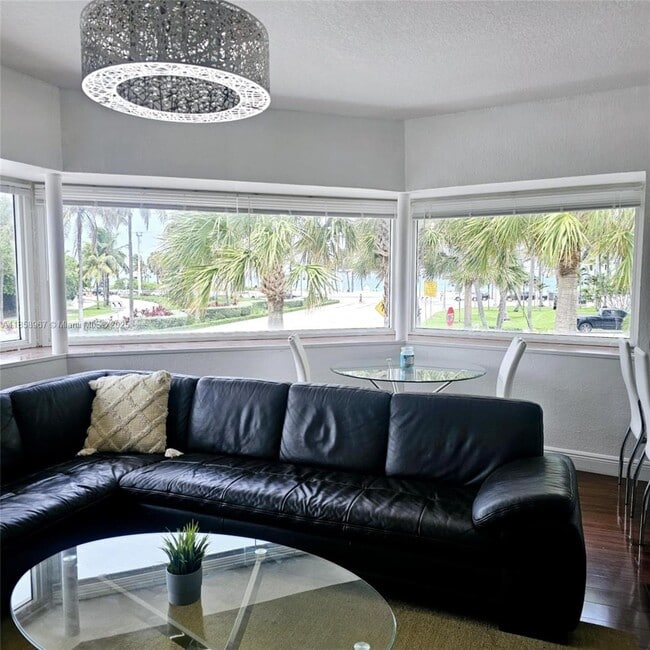 Photo - 3116 E Sunrise Blvd Unidad 935