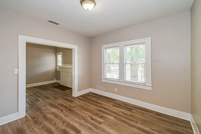 Photo - 914 Allison St