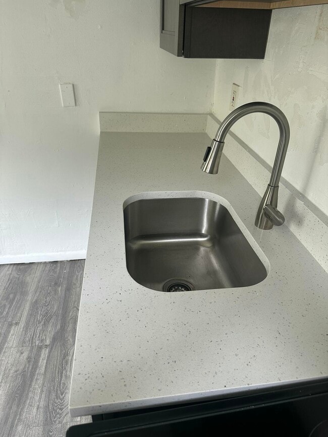 Building Photo - 815 4th St Rental