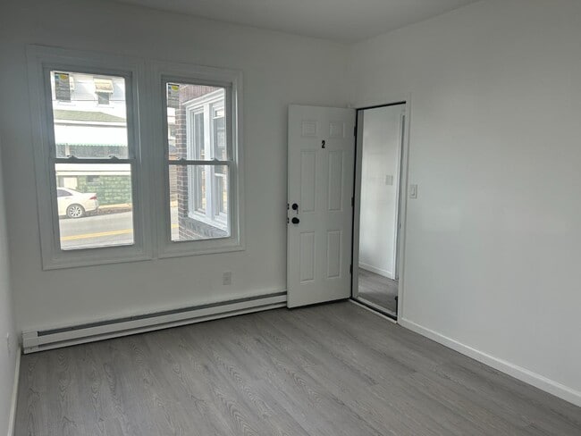 Photo - 222 W Patterson St