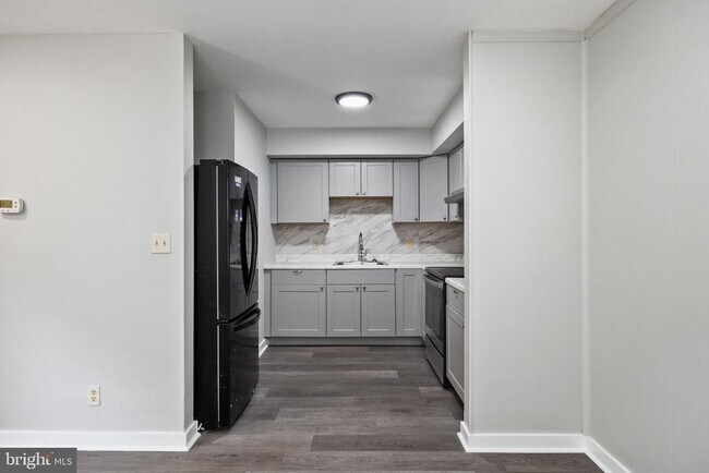 Photo - 1221 Kater St