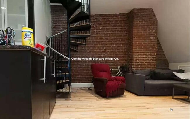 Photo - 1203 Beacon St Unit 5