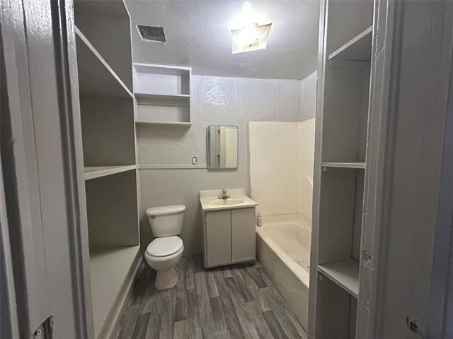 Photo - 218 8th St