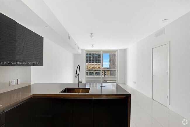 Building Photo - 1080 Brickell Ave Unit 2202 Rental