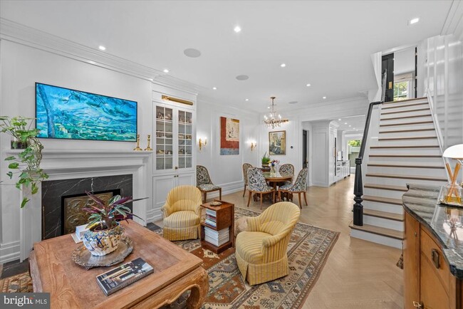 Photo - 1524 Swann St NW