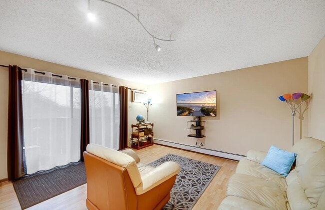 Photo - 4 Echo Ct Unit 9