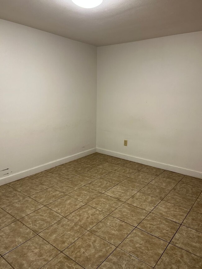 Photo - 25 Meta Dr Unit 25 B Meta Drive