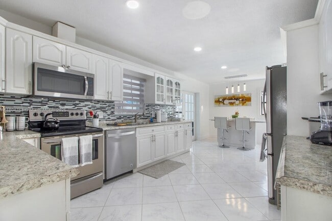 Photo - 405 SE 4th St