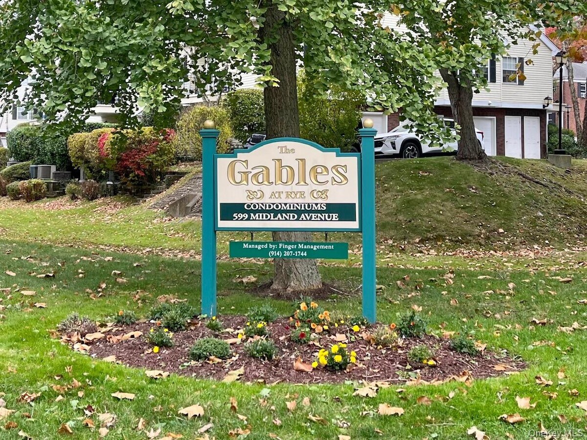 Photo - 599 Midland Ave Unit 1-4