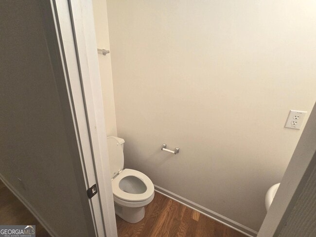 Photo - 3490 Southpointe Hill Dr NE