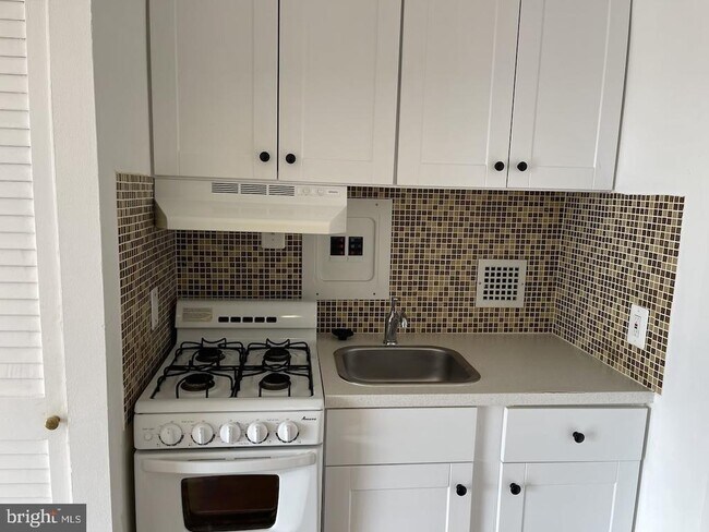 Photo - 950 25th St NW Unidad 1013-N