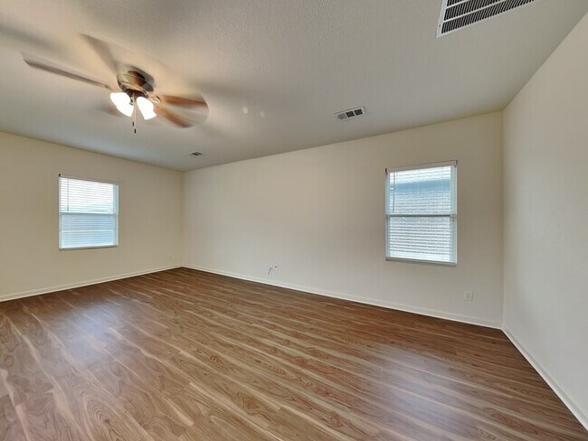 Photo - 409 Glen Meadow Dr