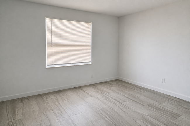 Photo - 7145 Huntington Ln Unit 408