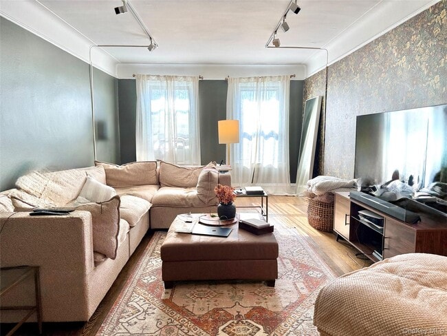 Building Photo - 73-20 Austin St Unit 4A