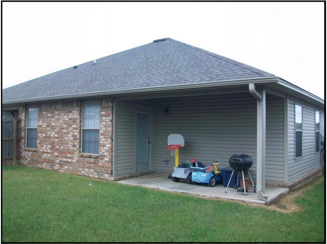 307 Tremont Cir Unit 1