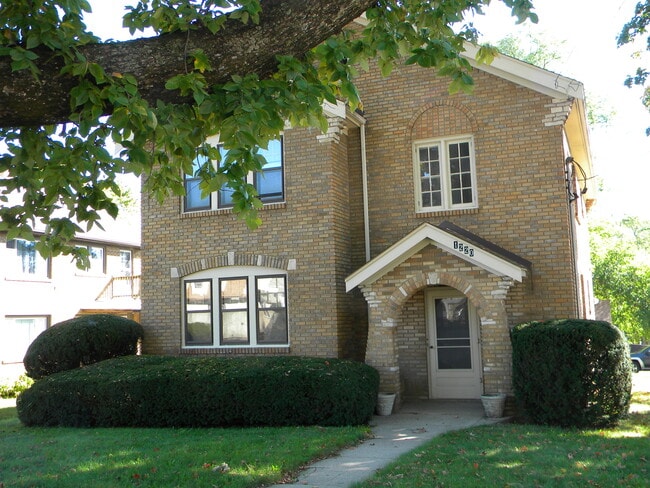 Building Photo - 1220 20th St Unit 2