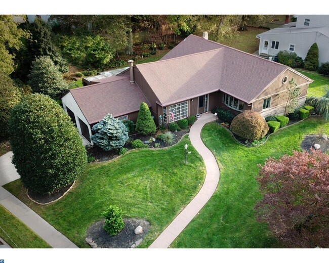 Building Photo - 410 Narragansett Dr Rental
