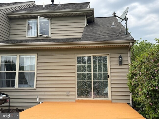 Photo - 629 Royal View Dr
